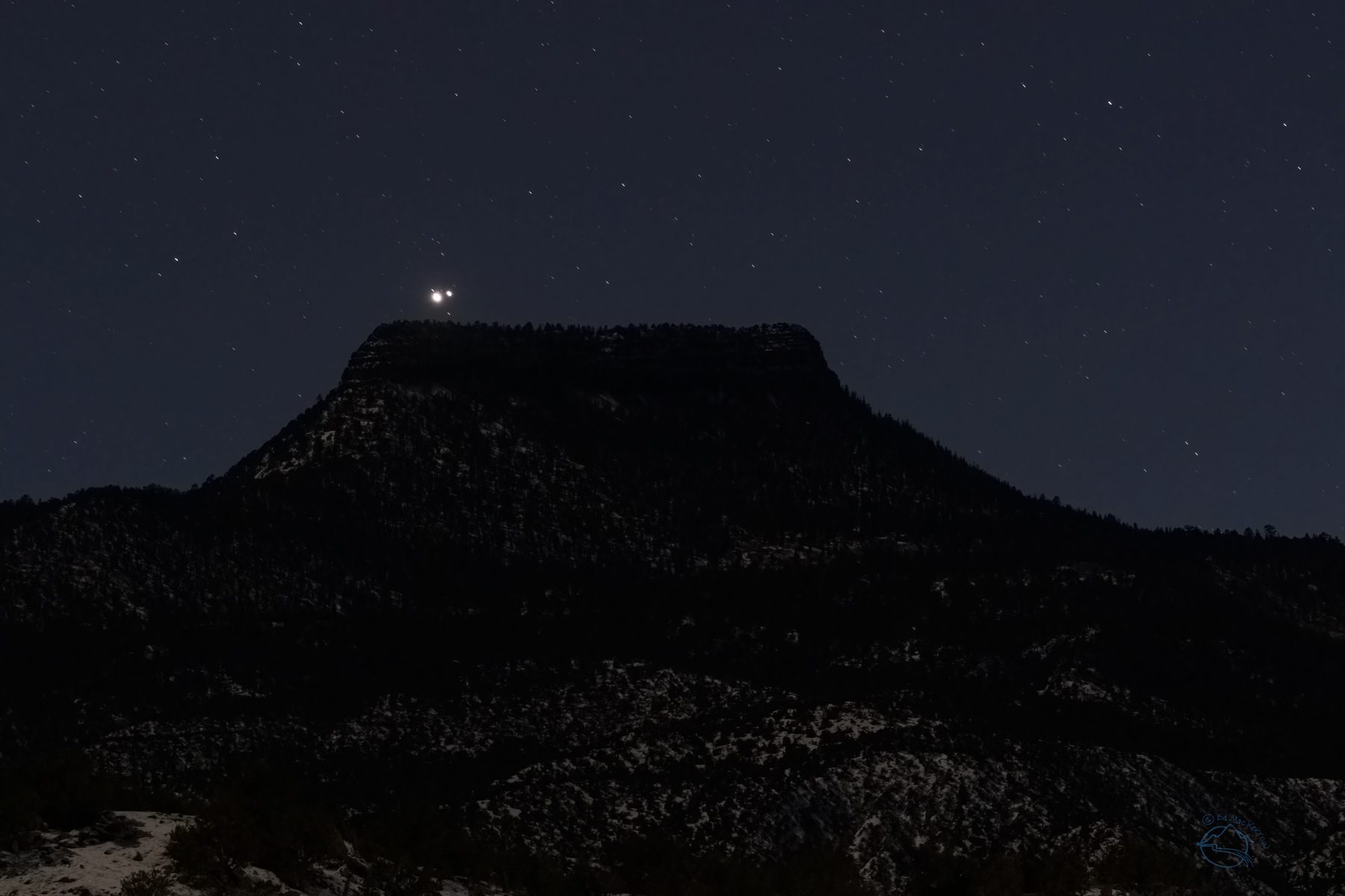 Great conjunction Jupiter-Saturn setting on top of Pedernal, New Mexico